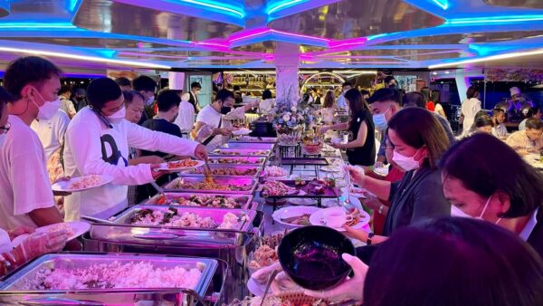 Smile Riverside ล่องเรือทานบุฟเฟ่ต์ไทย-นานาชาติ+ซีฟู๊ด กุ้งเผา หอยแมลงภู่นิวซีแลนด์ แซลมอน - Image 18