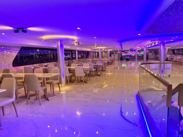 เรือไวท์ ออร์คิด ริเวอร์ ครูซส์ [WHITE ORCHID RIVER CRUISE] - ล่องเรือสำราญ ดินเนอร์ แม่น้ำเจ้าพระยา - Image 5