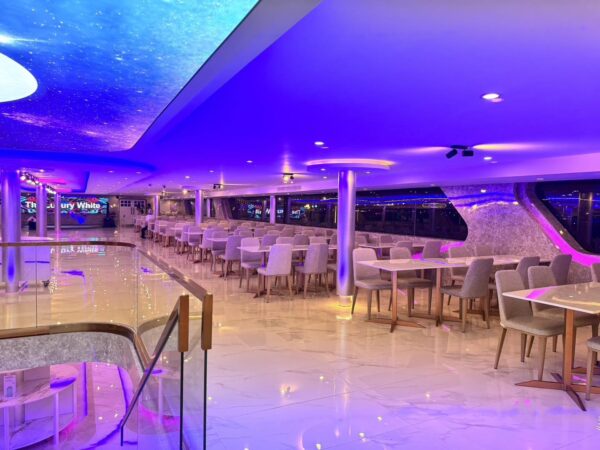 เรือไวท์ ออร์คิด ริเวอร์ ครูซส์ [WHITE ORCHID RIVER CRUISE] - ล่องเรือสำราญ ดินเนอร์ แม่น้ำเจ้าพระยา - Image 9