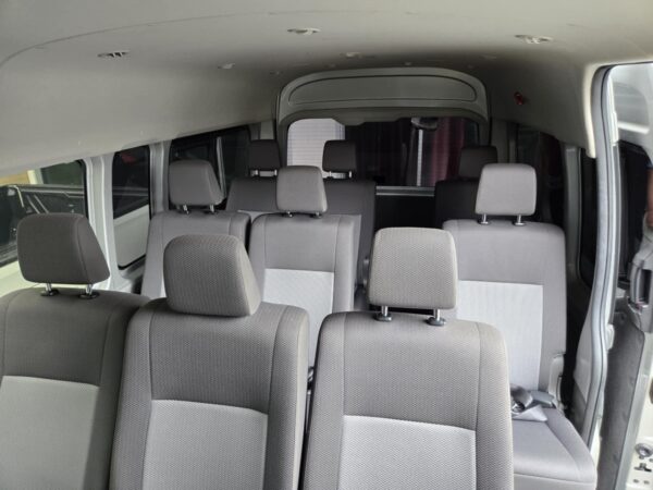 รถเช่าพร้อมคนขับ Toyota All-new 12 seats - Image 7